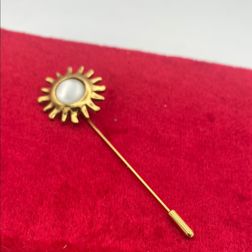 VTG Avon Smithsonian collection goldtone sunburst stick pin